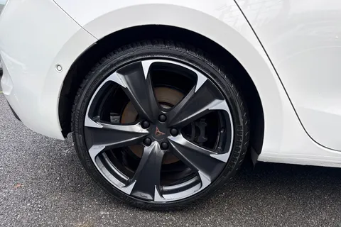 7 of 52 for CUPRA Leon 2.0 TSI VZ2 DSG Euro 6 (s/s) 5dr