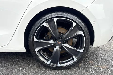 24 of 52 for CUPRA Leon 2.0 TSI VZ2 DSG Euro 6 (s/s) 5dr