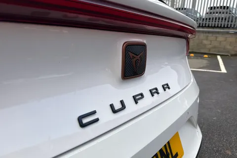 28 of 52 for CUPRA Leon 2.0 TSI VZ2 DSG Euro 6 (s/s) 5dr