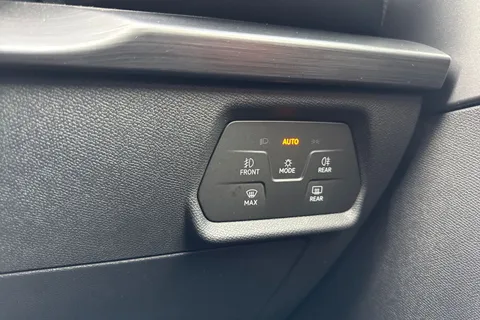 44 of 52 for CUPRA Leon 2.0 TSI VZ2 DSG Euro 6 (s/s) 5dr