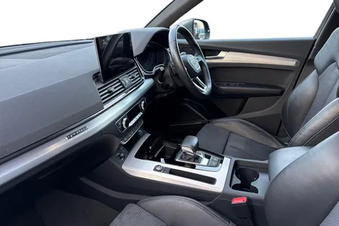 DF22FFA Audi Q5 2.0 TFSI 45 S line S Tronic quattro Euro 6 (s/s) 5dr Thumbnail #15