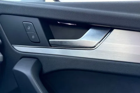 DF22FFA Audi Q5 2.0 TFSI 45 S line S Tronic quattro Euro 6 (s/s) 5dr Thumbnail #21