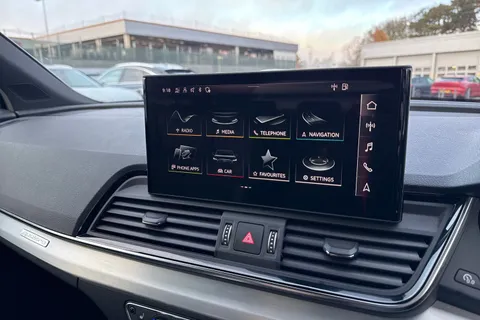 DF22FFA Audi Q5 2.0 TFSI 45 S line S Tronic quattro Euro 6 (s/s) 5dr Thumbnail #35