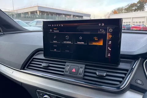 DF22FFA Audi Q5 2.0 TFSI 45 S line S Tronic quattro Euro 6 (s/s) 5dr Thumbnail #37