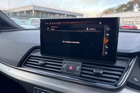 DF22FFA Audi Q5 2.0 TFSI 45 S line S Tronic quattro Euro 6 (s/s) 5dr Thumbnail #38