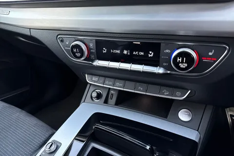 DF22FFA Audi Q5 2.0 TFSI 45 S line S Tronic quattro Euro 6 (s/s) 5dr Thumbnail #51