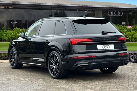  Audi Q7 3.0 TDI V6 Black Edition Tiptronic quattro Euro 6 (s/s) 5dr Thumbnail #2