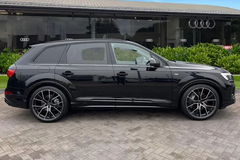  Audi Q7 3.0 TDI V6 Black Edition Tiptronic quattro Euro 6 (s/s) 5dr Thumbnail #3
