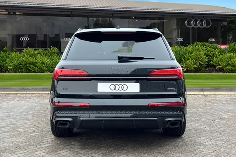  Audi Q7 3.0 TDI V6 Black Edition Tiptronic quattro Euro 6 (s/s) 5dr Thumbnail #4
