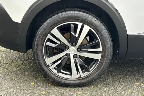 11 of 53 for PEUGEOT 5008 1.5 BlueHDi Allure Euro 6 (s/s) 5dr