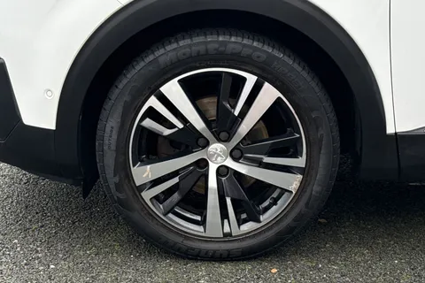 13 of 53 for PEUGEOT 5008 1.5 BlueHDi Allure Euro 6 (s/s) 5dr