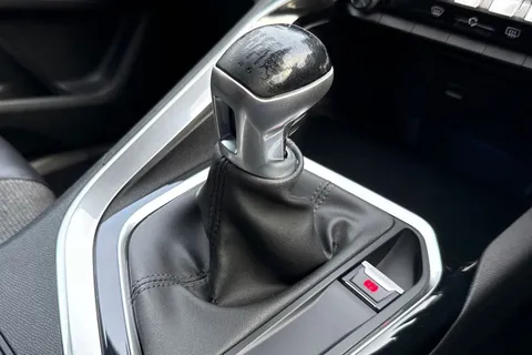 23 of 53 for PEUGEOT 5008 1.5 BlueHDi Allure Euro 6 (s/s) 5dr