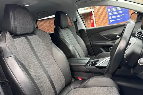 24 of 53 for PEUGEOT 5008 1.5 BlueHDi Allure Euro 6 (s/s) 5dr