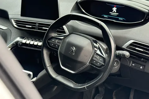 32 of 53 for PEUGEOT 5008 1.5 BlueHDi Allure Euro 6 (s/s) 5dr