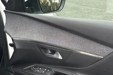 34 of 53 for PEUGEOT 5008 1.5 BlueHDi Allure Euro 6 (s/s) 5dr