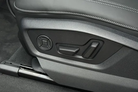  Audi Q7 3.0 TDI V6 Black Edition Tiptronic quattro Euro 6 (s/s) 5dr Thumbnail #43