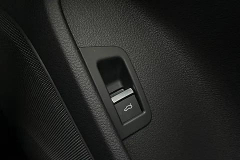  Audi Q7 3.0 TDI V6 Black Edition Tiptronic quattro Euro 6 (s/s) 5dr Thumbnail #48