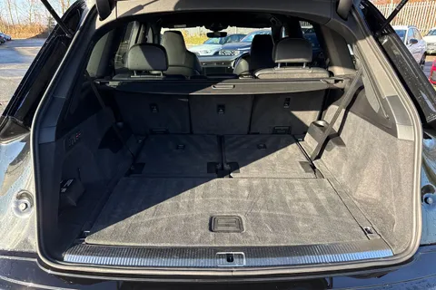 PJ22URM Audi SQ7 Black Edition TFSI  507 PS tiptronic Thumbnail #7