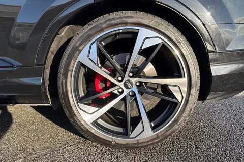 PJ22URM Audi SQ7 Black Edition TFSI  507 PS tiptronic Thumbnail #12