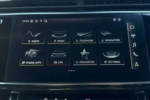 PJ22URM Audi SQ7 Black Edition TFSI  507 PS tiptronic Thumbnail #17