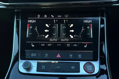 PJ22URM Audi SQ7 Black Edition TFSI  507 PS tiptronic Thumbnail #22