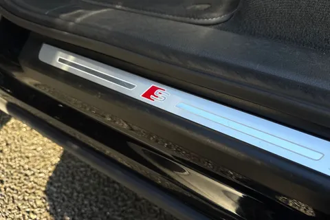 PJ22URM Audi SQ7 Black Edition TFSI  507 PS tiptronic Thumbnail #44