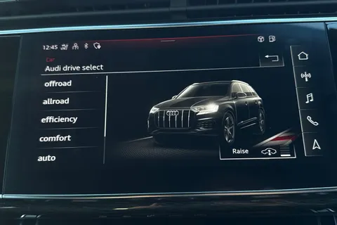 PJ22URM Audi SQ7 Black Edition TFSI  507 PS tiptronic Thumbnail #59