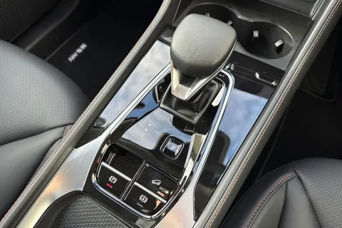 DY25YJS MG Mg Hs 1.5 T-GDI 24.7kWh Trophy Auto Euro 6 (s/s) 5dr Thumbnail #24