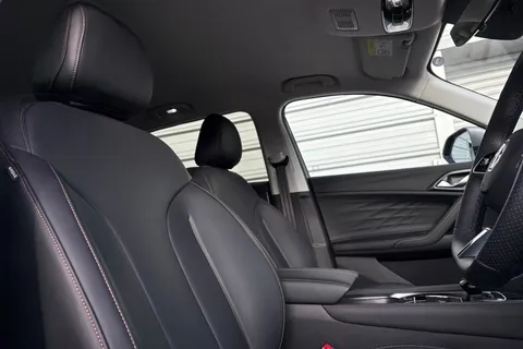 DY25YJS MG Mg Hs 1.5 T-GDI 24.7kWh Trophy Auto Euro 6 (s/s) 5dr Thumbnail #25