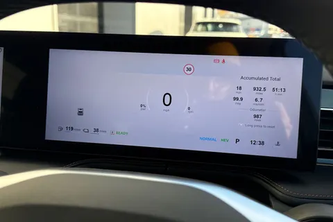 DY25YJS MG Mg Hs 1.5 T-GDI 24.7kWh Trophy Auto Euro 6 (s/s) 5dr Thumbnail #59