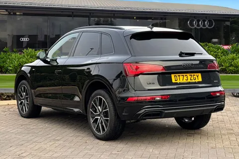 DT73ZGY Audi Q5 Black Edition 40 TDI quattro 204 PS S tronic Thumbnail #3