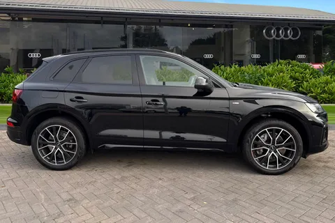 DT73ZGY Audi Q5 Black Edition 40 TDI quattro 204 PS S tronic Thumbnail #4