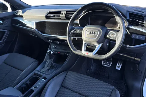 KE22OVL Audi Q3 Black Edition 40 TFSI quattro 190 PS S tronic Thumbnail #13