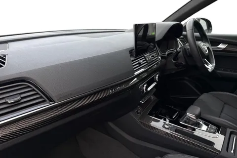 DT73ZGY Audi Q5 Black Edition 40 TDI quattro 204 PS S tronic Thumbnail #16