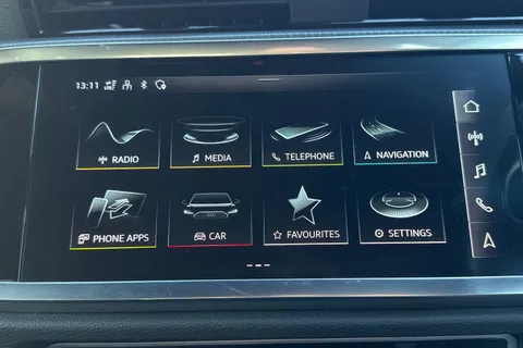 KE22OVL Audi Q3 Black Edition 40 TFSI quattro 190 PS S tronic Thumbnail #16