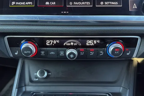 KE22OVL Audi Q3 Black Edition 40 TFSI quattro 190 PS S tronic Thumbnail #21