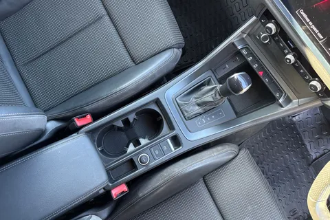 KE22OVL Audi Q3 Black Edition 40 TFSI quattro 190 PS S tronic Thumbnail #22