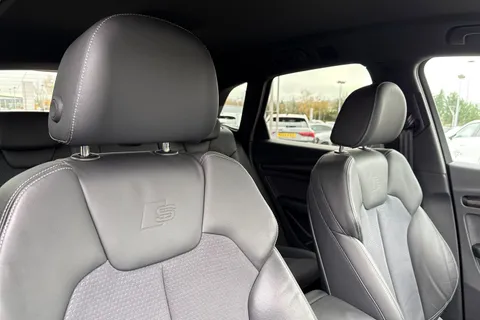 DT73ZGY Audi Q5 Black Edition 40 TDI quattro 204 PS S tronic Thumbnail #25