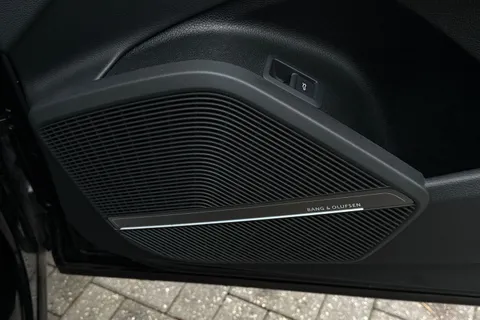 DT73ZGY Audi Q5 Black Edition 40 TDI quattro 204 PS S tronic Thumbnail #26