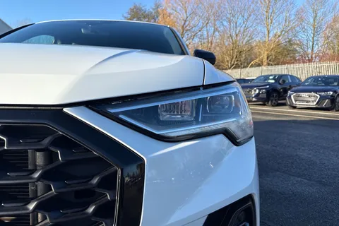 KE22OVL Audi Q3 Black Edition 40 TFSI quattro 190 PS S tronic Thumbnail #25