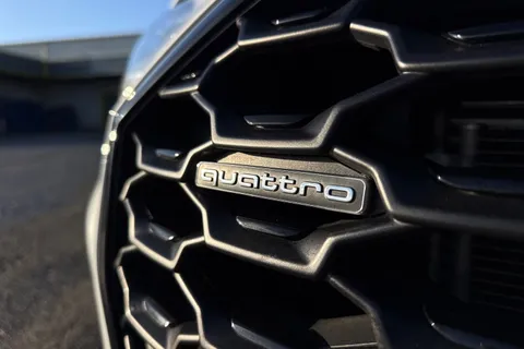 KE22OVL Audi Q3 Black Edition 40 TFSI quattro 190 PS S tronic Thumbnail #28