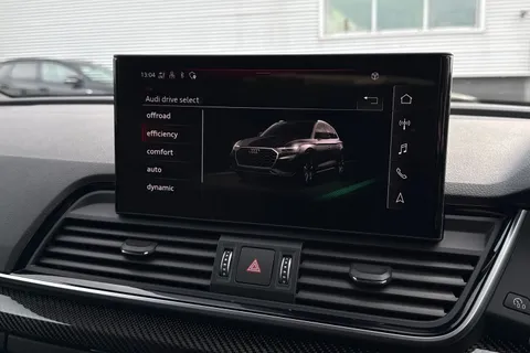 DT73ZGY Audi Q5 Black Edition 40 TDI quattro 204 PS S tronic Thumbnail #32