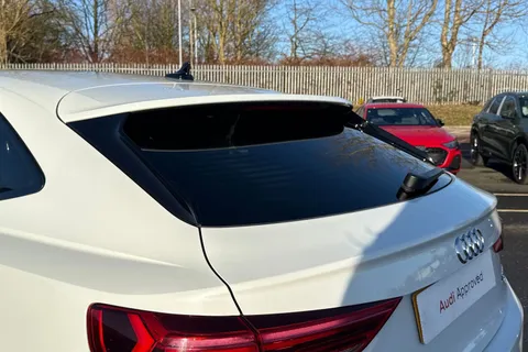 KE22OVL Audi Q3 Black Edition 40 TFSI quattro 190 PS S tronic Thumbnail #33