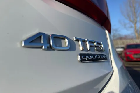 KE22OVL Audi Q3 Black Edition 40 TFSI quattro 190 PS S tronic Thumbnail #36