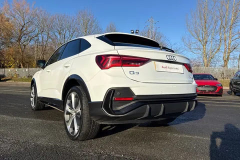 KE22OVL Audi Q3 Black Edition 40 TFSI quattro 190 PS S tronic Thumbnail #37