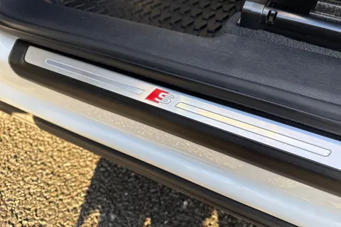 KE22OVL Audi Q3 Black Edition 40 TFSI quattro 190 PS S tronic Thumbnail #42