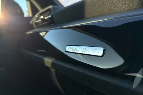 KE22OVL Audi Q3 Black Edition 40 TFSI quattro 190 PS S tronic Thumbnail #47