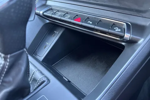 KE22OVL Audi Q3 Black Edition 40 TFSI quattro 190 PS S tronic Thumbnail #49