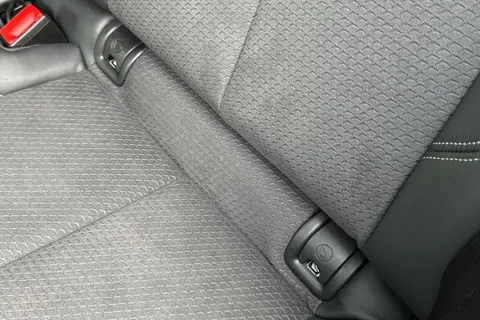 DT73ZGY Audi Q5 Black Edition 40 TDI quattro 204 PS S tronic Thumbnail #49