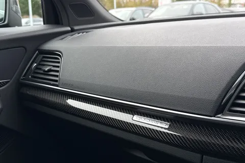 DT73ZGY Audi Q5 Black Edition 40 TDI quattro 204 PS S tronic Thumbnail #60